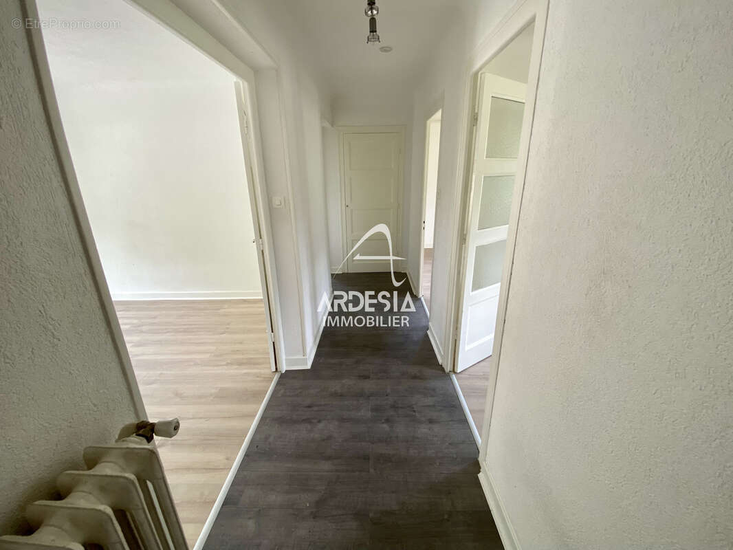 Appartement à SAINT-JULIEN-MONT-DENIS