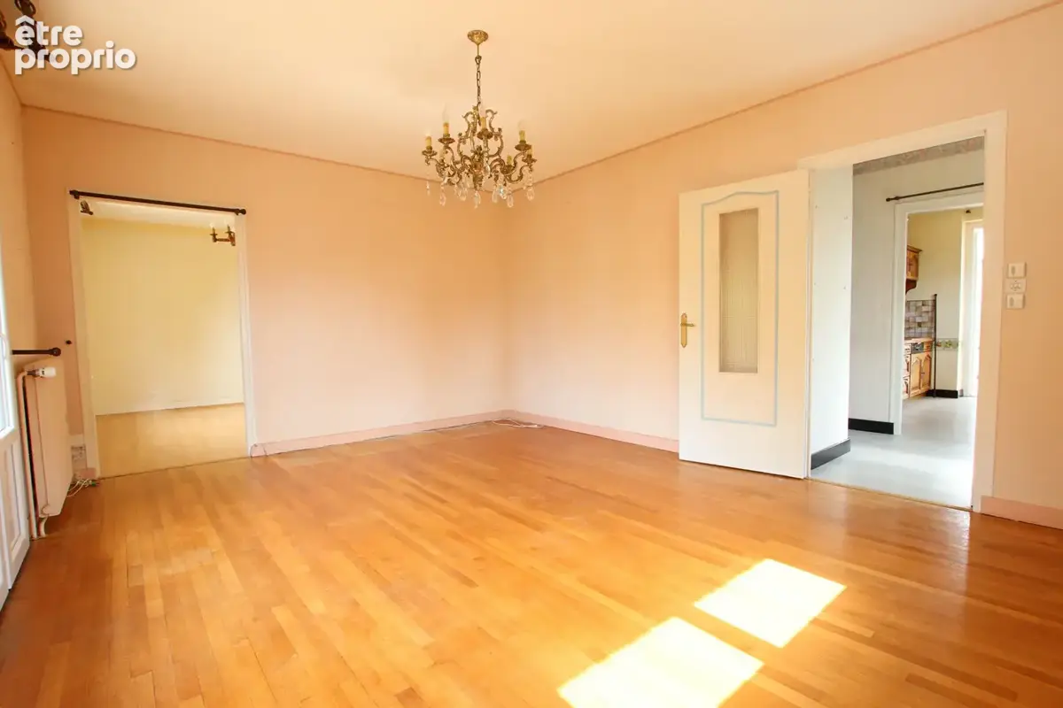 Maison à Niort au calme avec beau terrain et sous-sol - photo 10