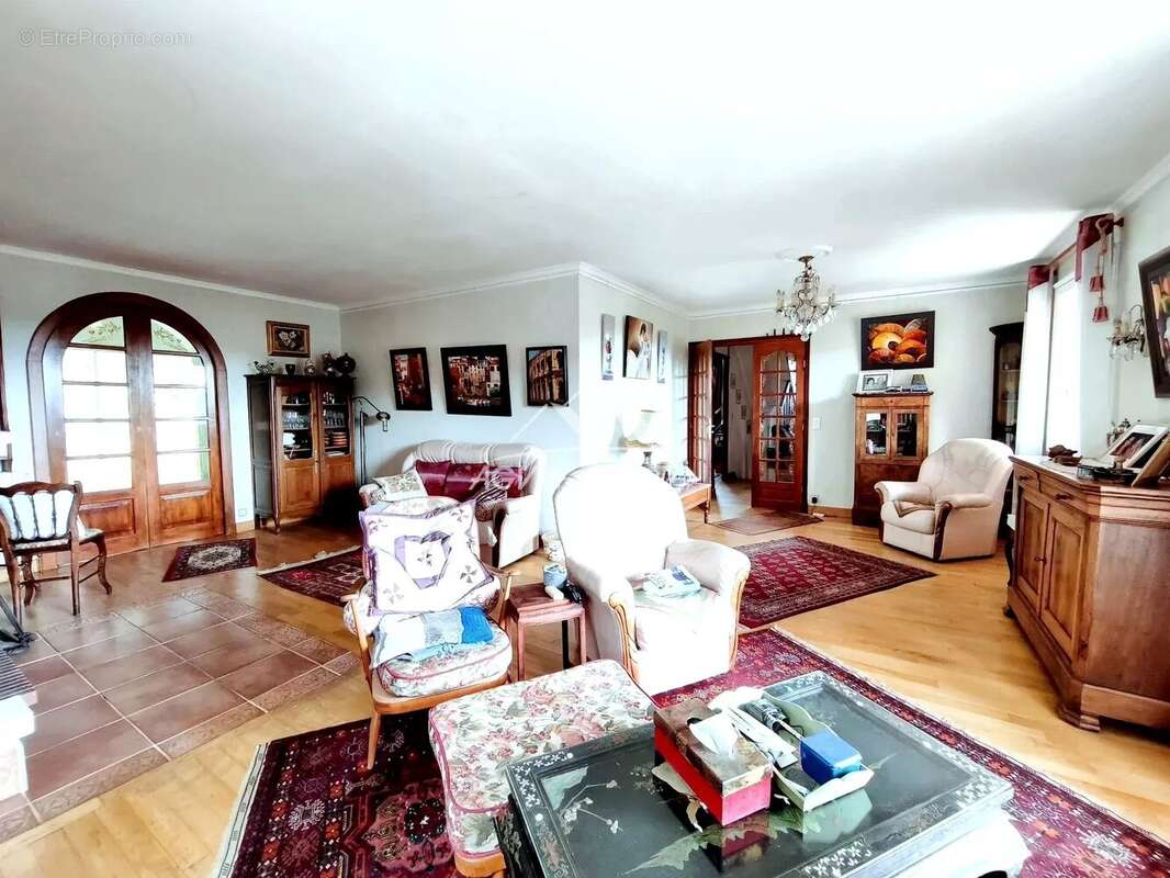 Maison à LES SALLES-DU-GARDON