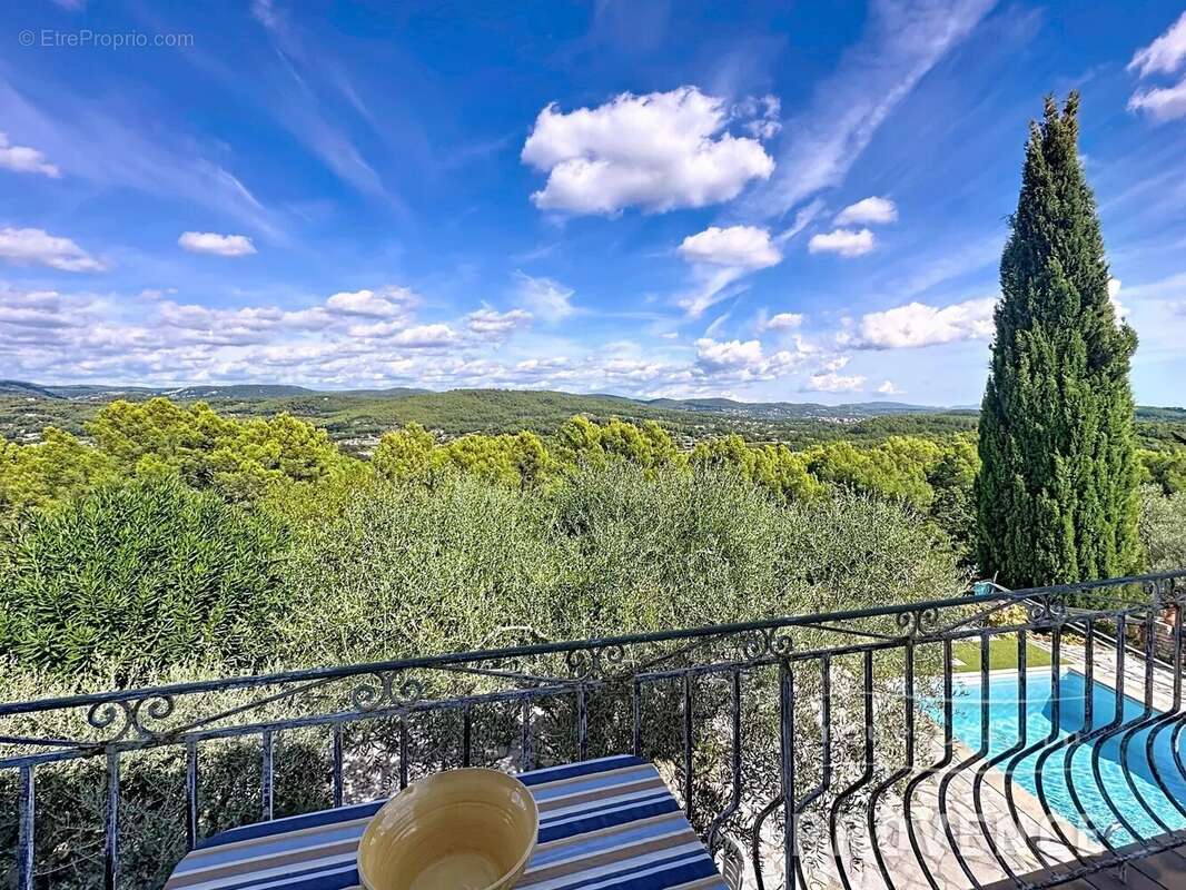 Villa provençale avec vue panoramique à pieds du village - photo 3