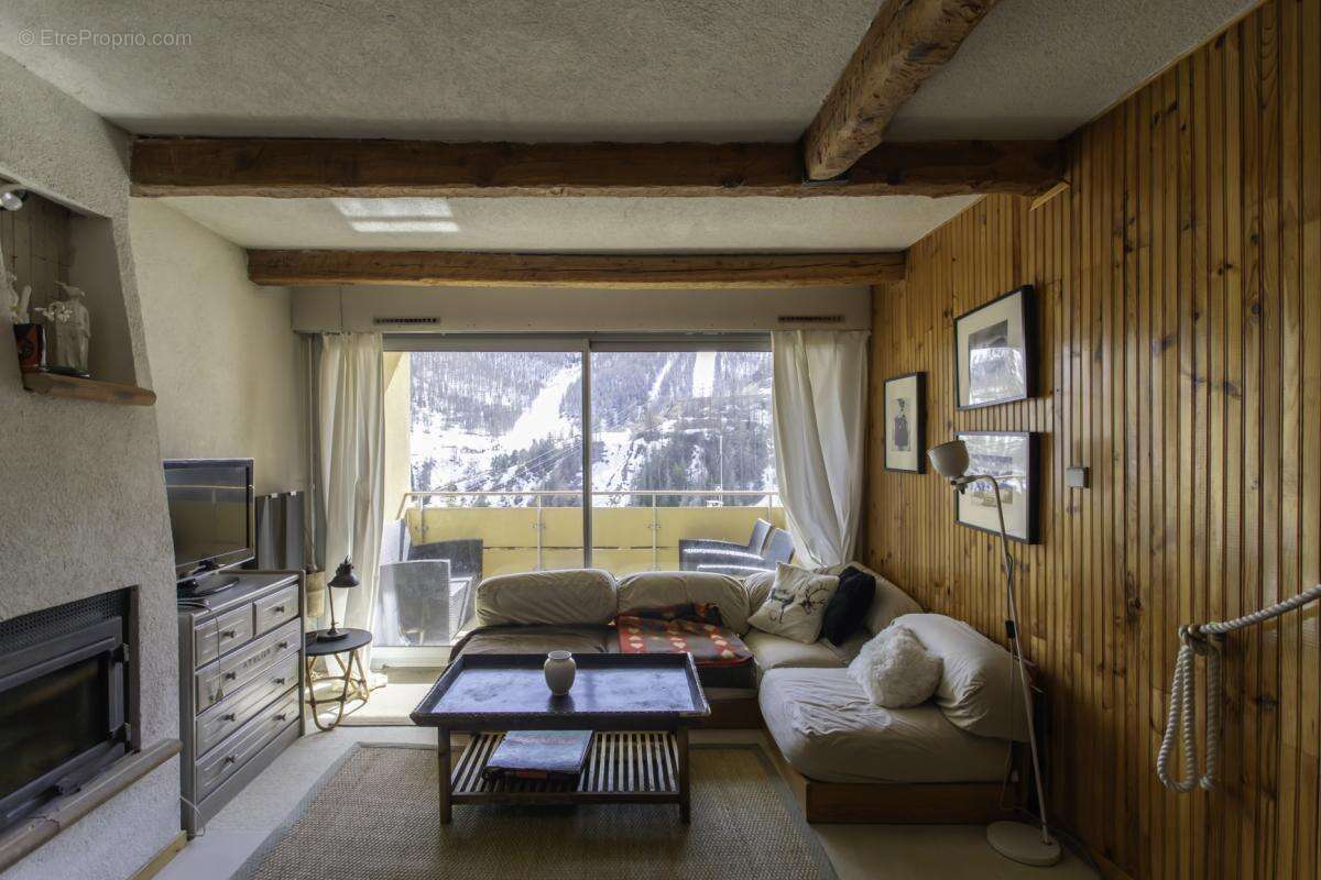 Appartement à SAINT-ETIENNE-DE-TINEE