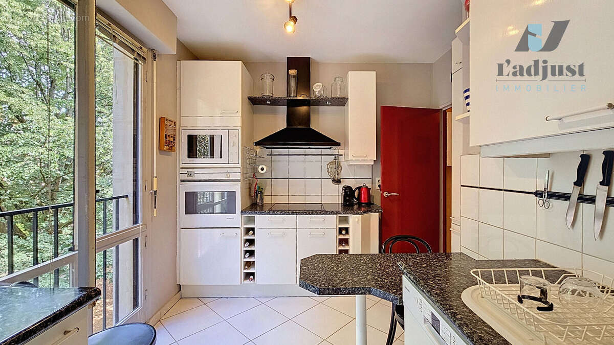 AVON Trinagle d'or - F5, 3chambres - séjour 40m² - 2 terrasses, garage, cave - photo 7