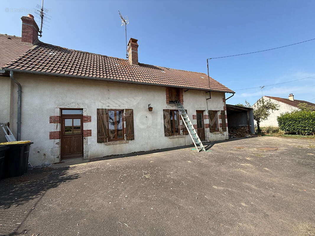 Beaulieu-sur-Loire, charmante maison à rénover avec dépendances - photo 9
