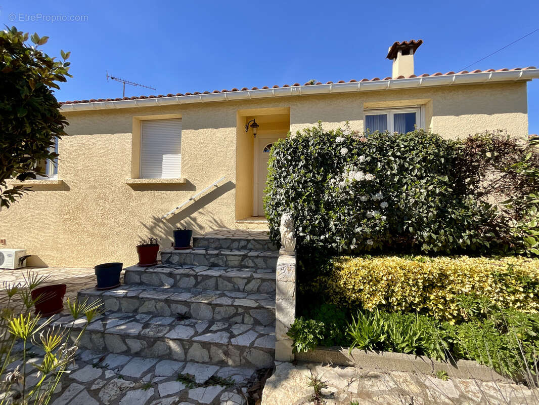 Villa de plain-pied avec annexe et grand jardin   Marseillan - photo 4