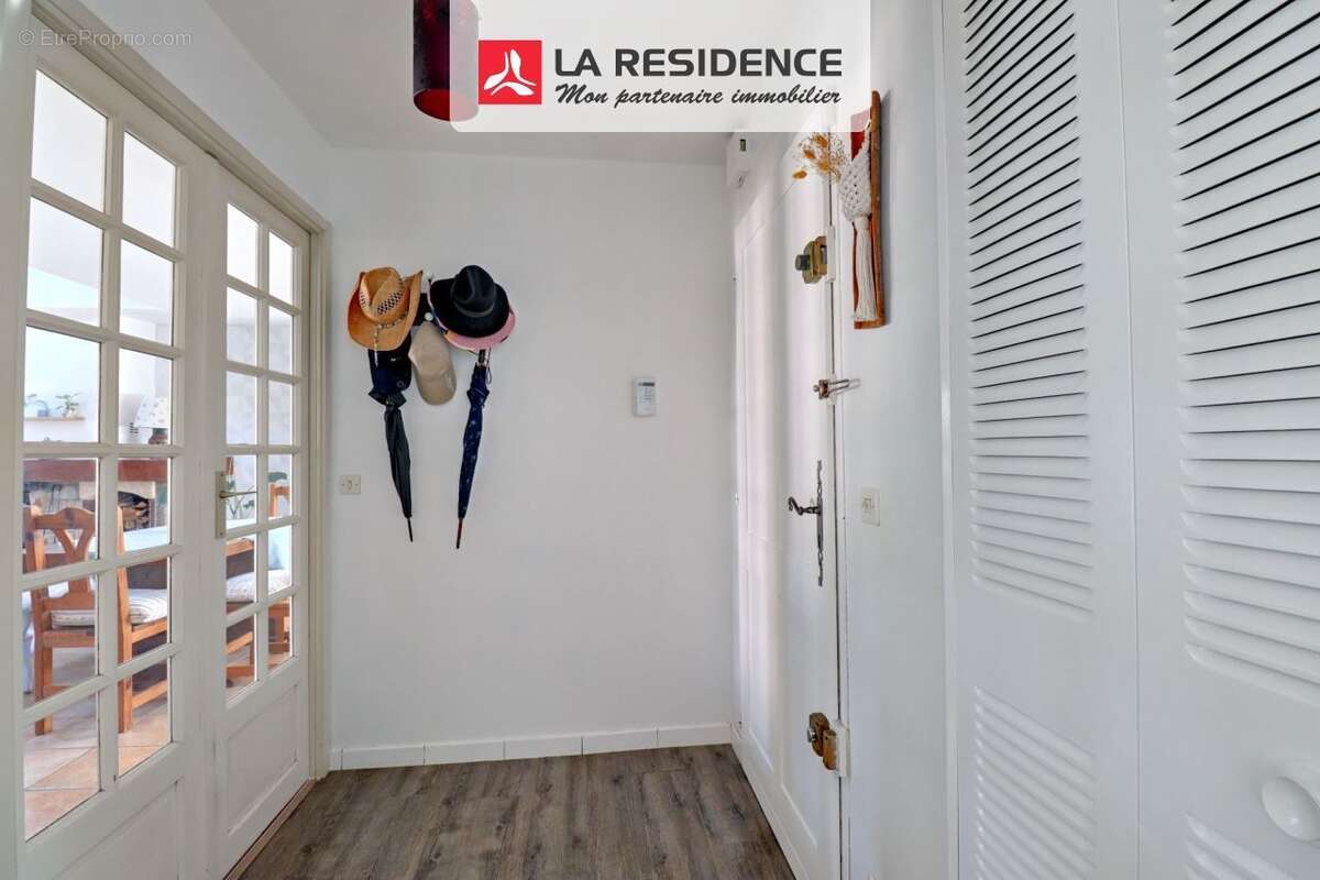 Maison à NEAUPHLE-LE-CHATEAU