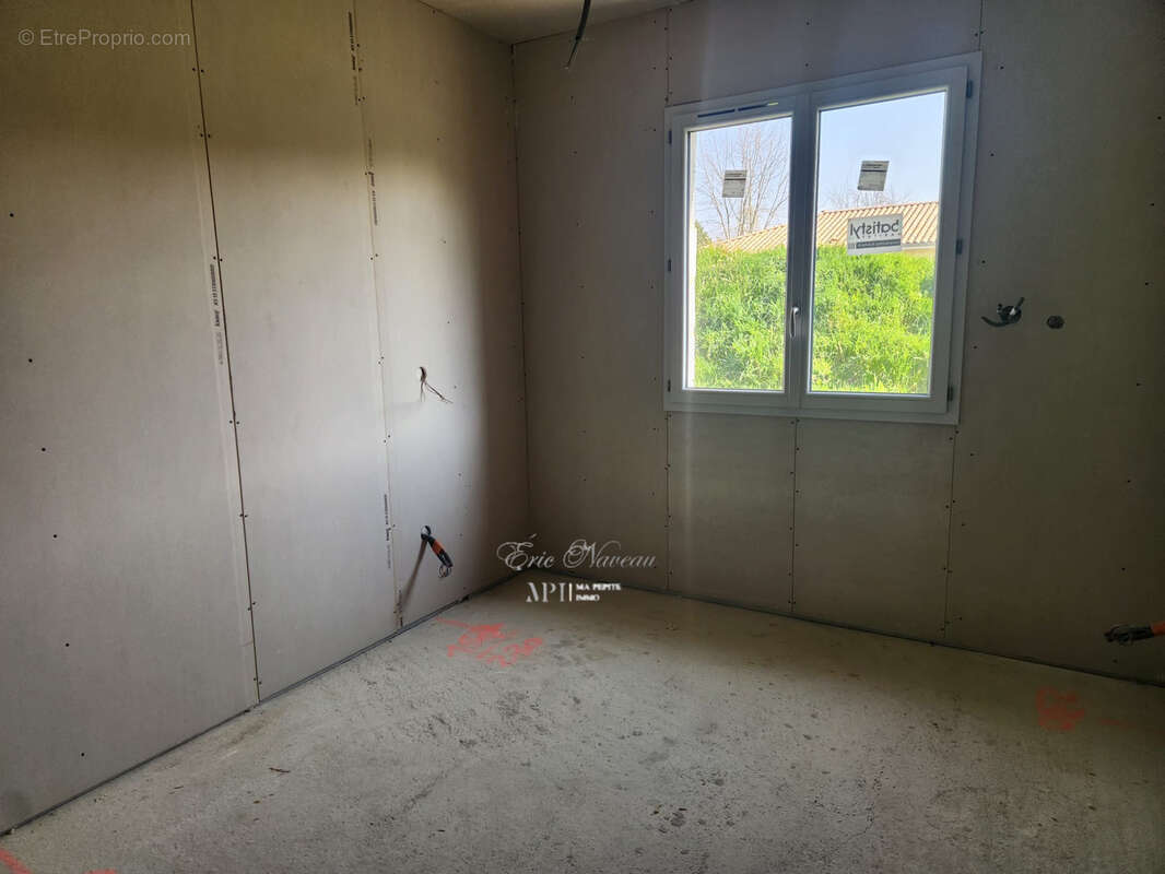 Maison à SAINT-ASTIER