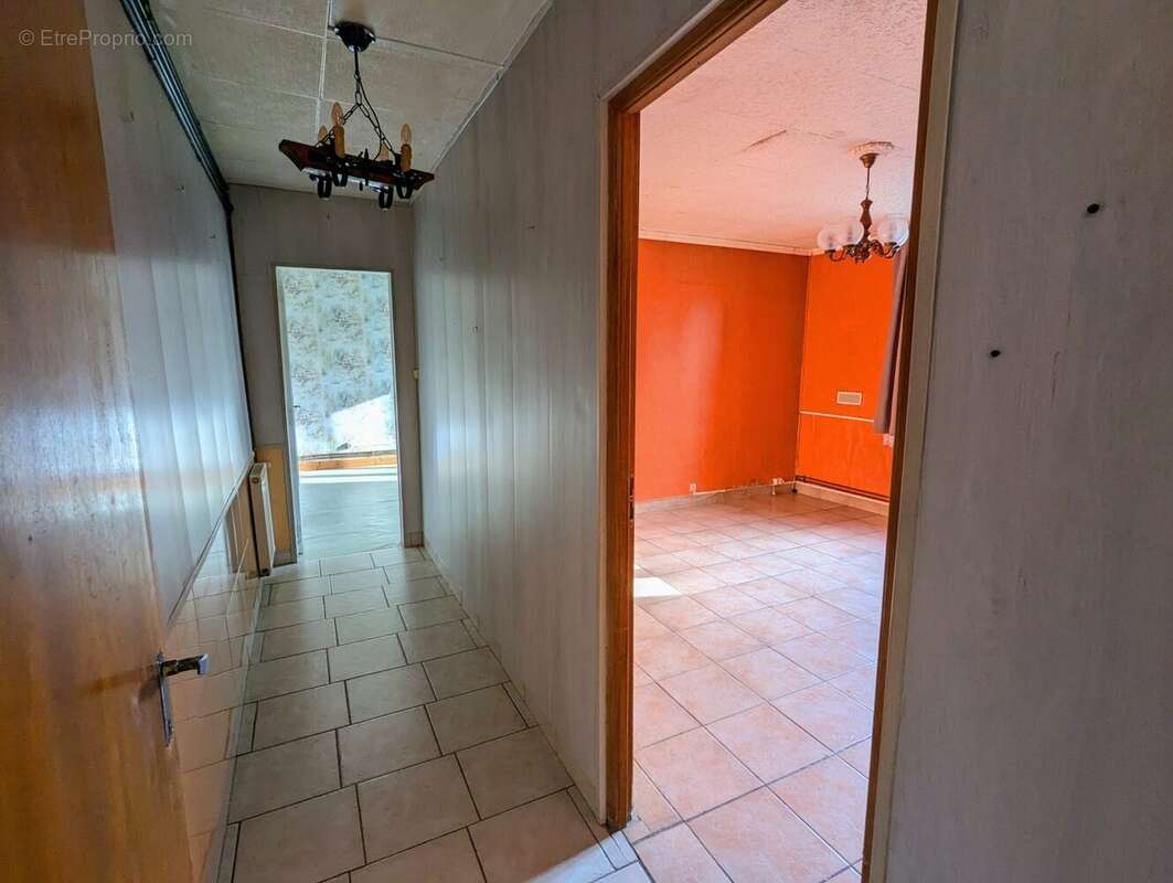 couloir - Maison à LONGUEVILLE