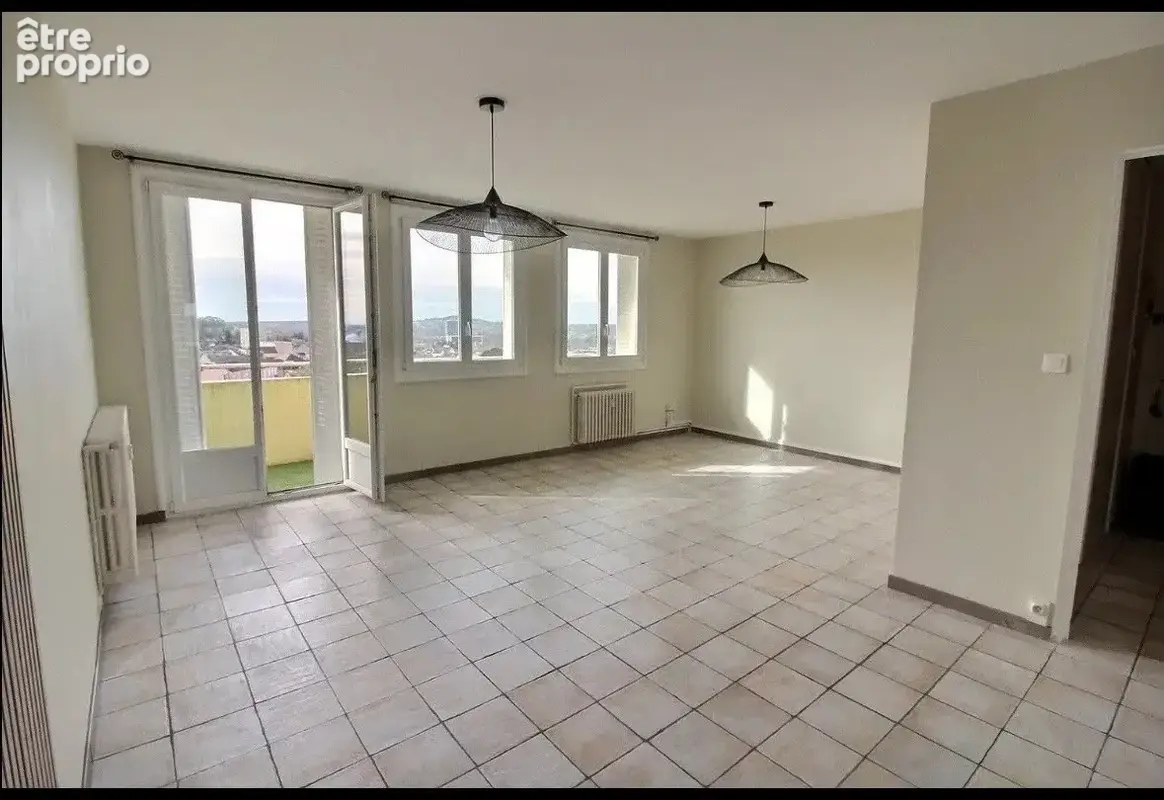 Appartement 4 pièces 71 m² à vendre à Montceau-Les-Mines (71300) - photo 2