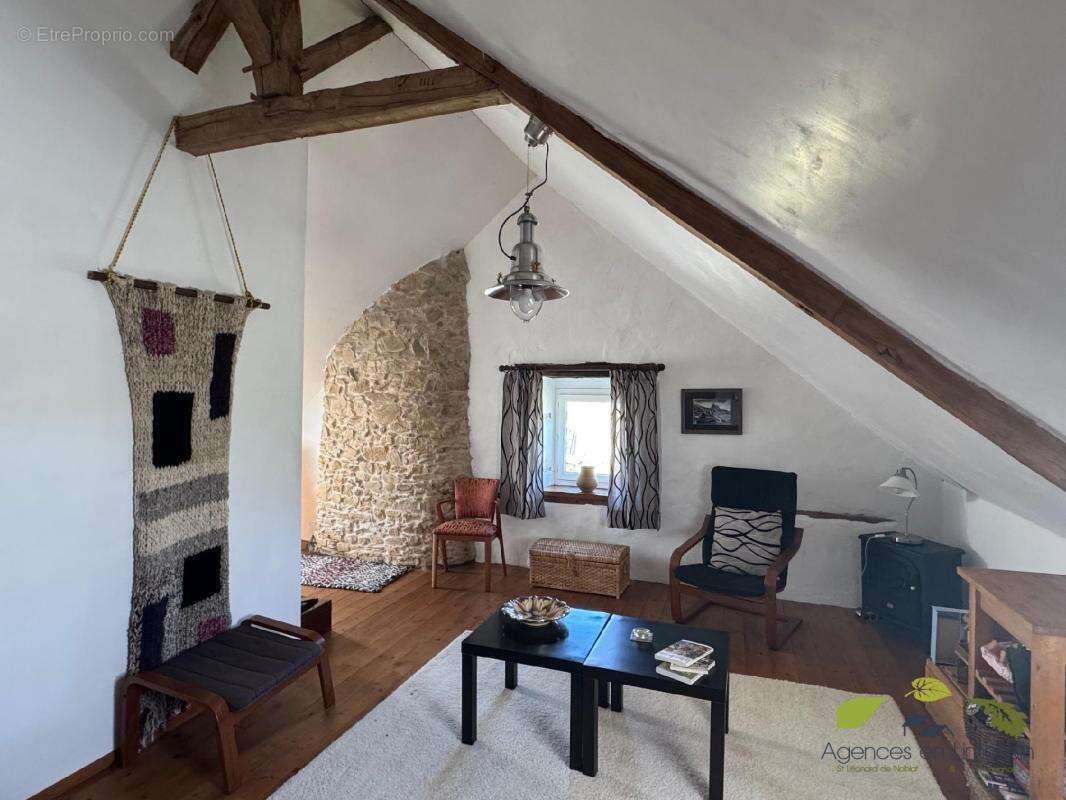 Maison à MEILHARDS