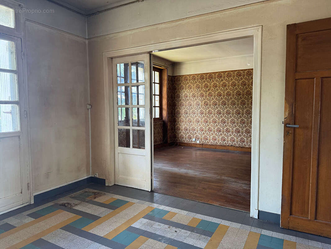 À VENDRE Dinard / Saint-Énogat  Maison à rénover avec beau potentiel - photo 4