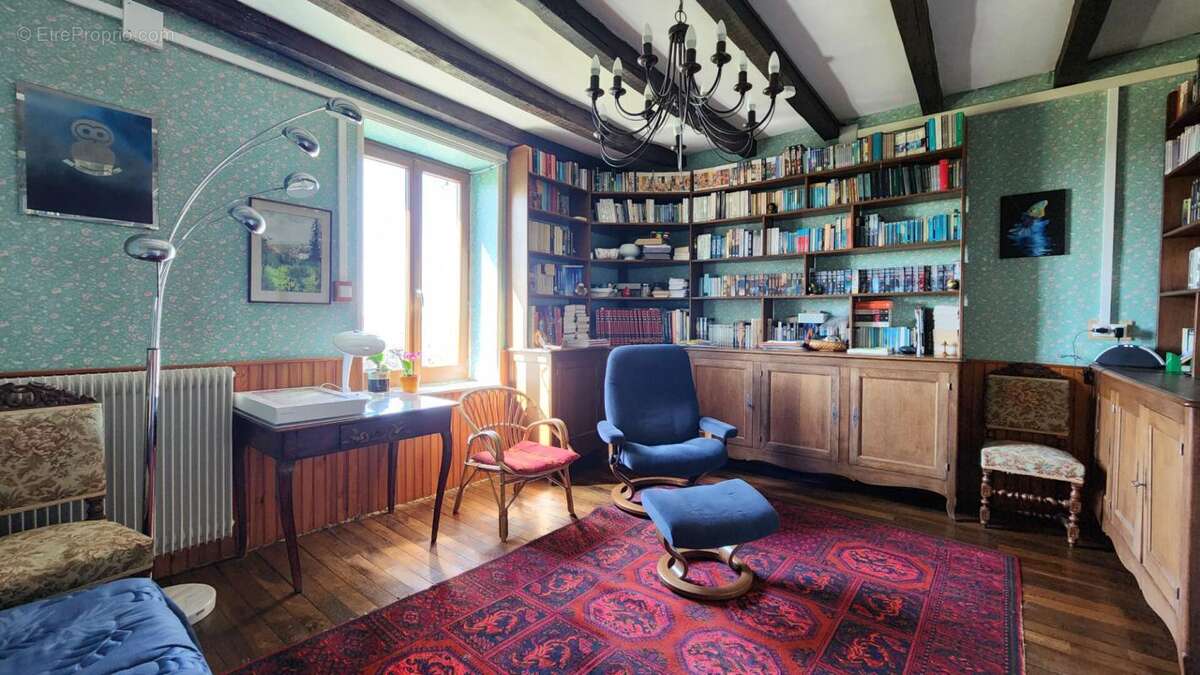 Maison à SAINT-JEAN-DE-BOEUF