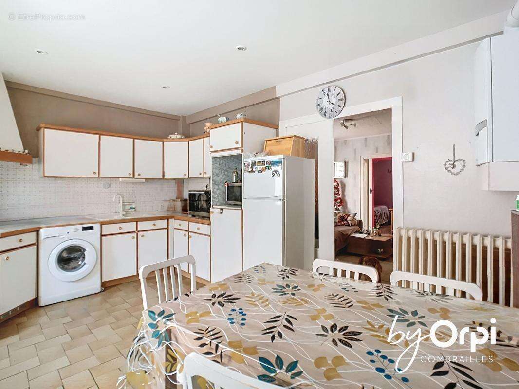 Maison à COMMENTRY