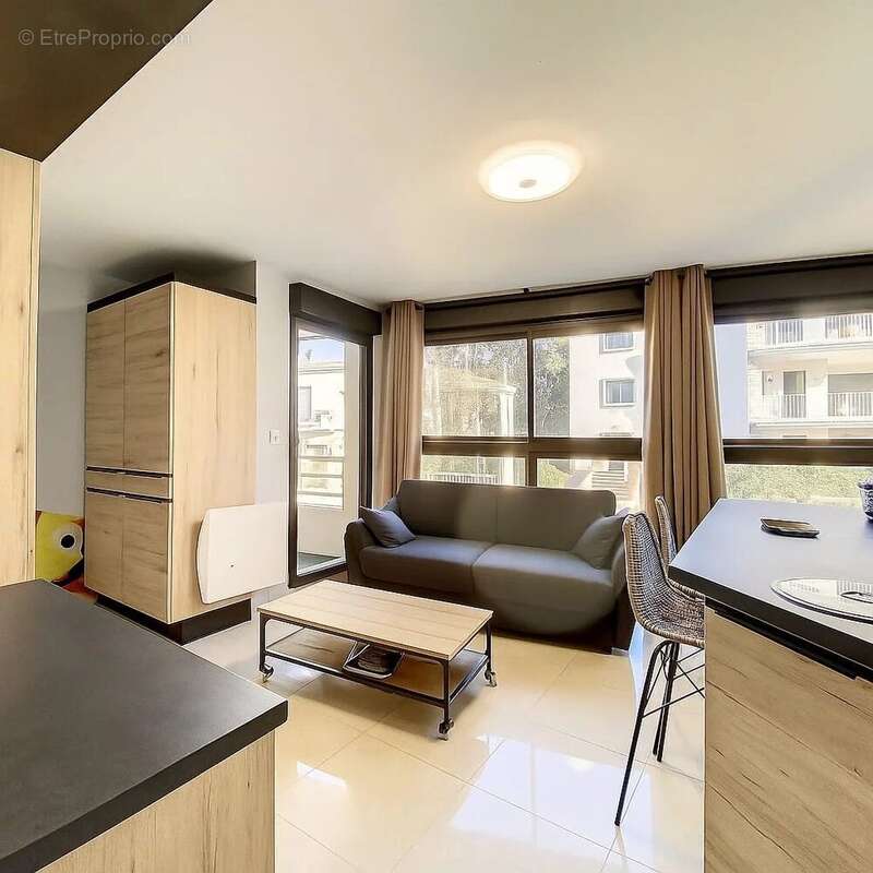 Appartement à SAINT-CYR-SUR-MER