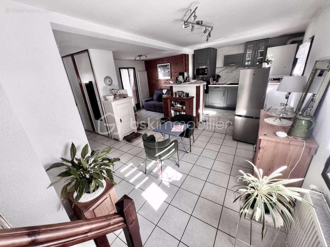 Appartement à SAINT-JEAN-DE-MAURIENNE