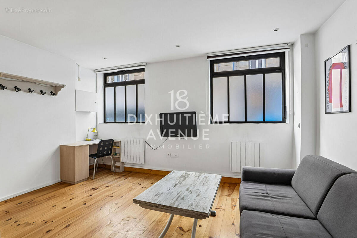 Appartement à PARIS-18E