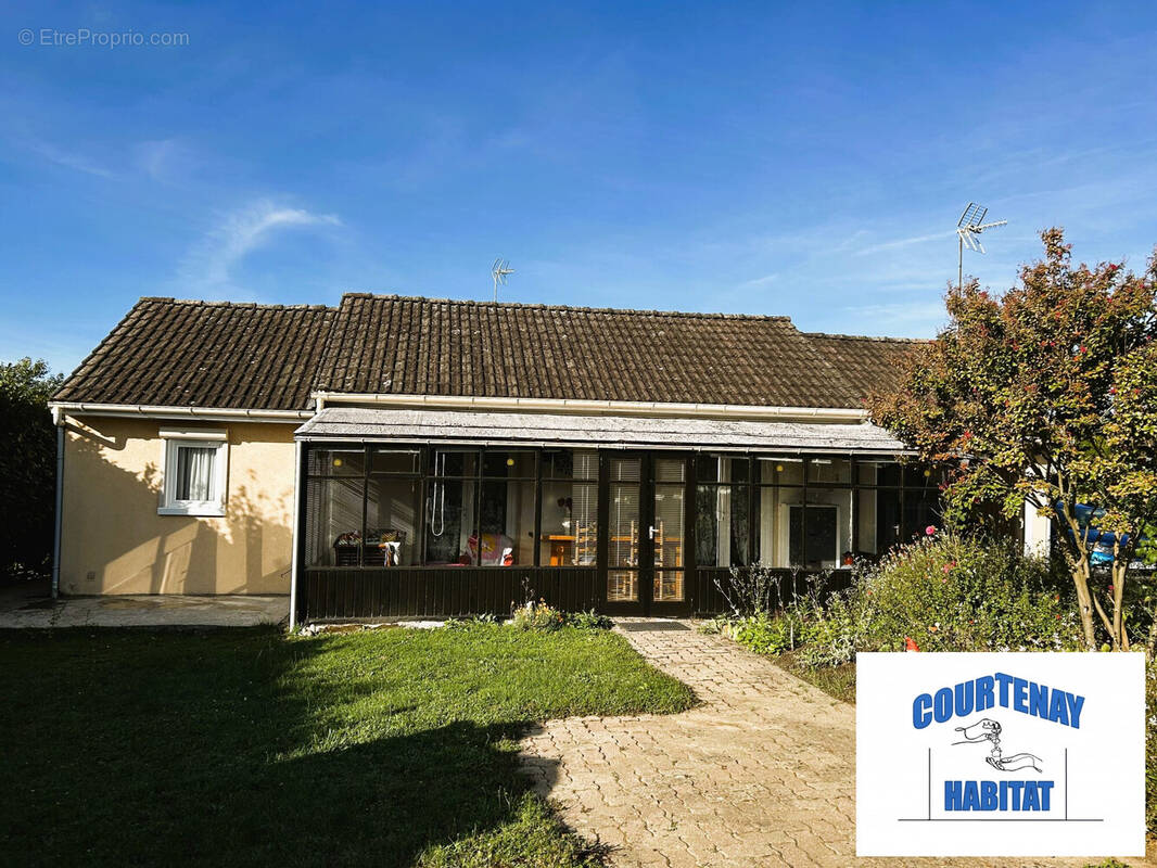 Maison à COURTENAY