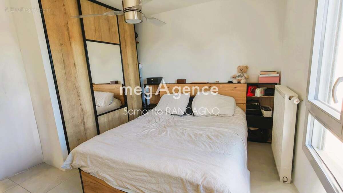 Appartement à PUGET-SUR-ARGENS