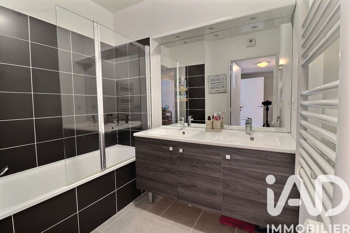 Photo 8 - Appartement à MARSEILLE-13E