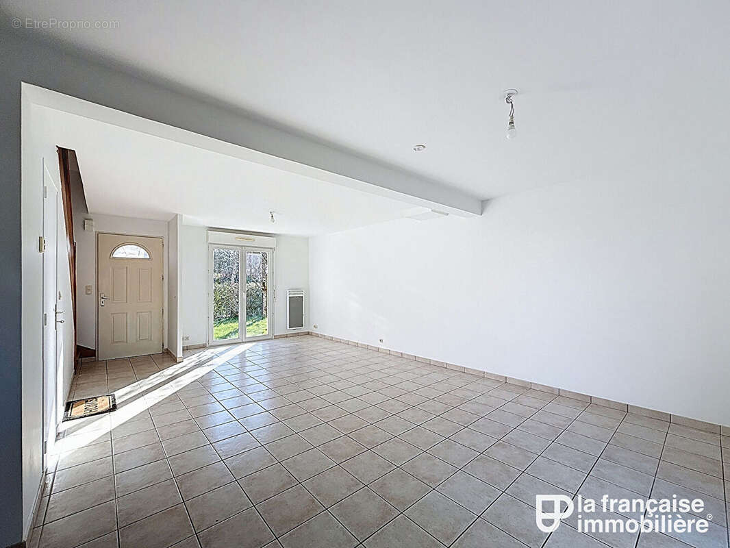 Maison à SAINT-AUBIN-DU-CORMIER