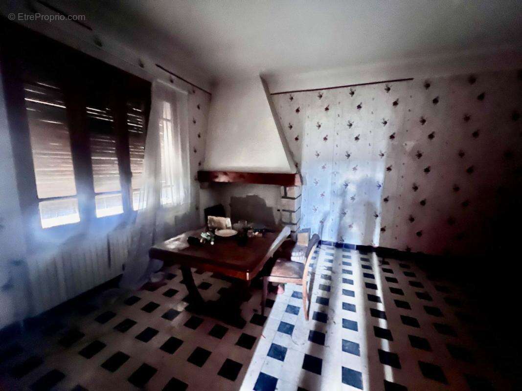 Maison à SAINT-GILLES