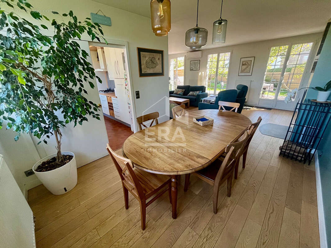 Maison à VILLEPREUX