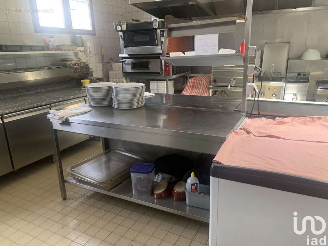 Photo 4 - Commerce à SAINT-DENIS-DE-L&#039;HOTEL