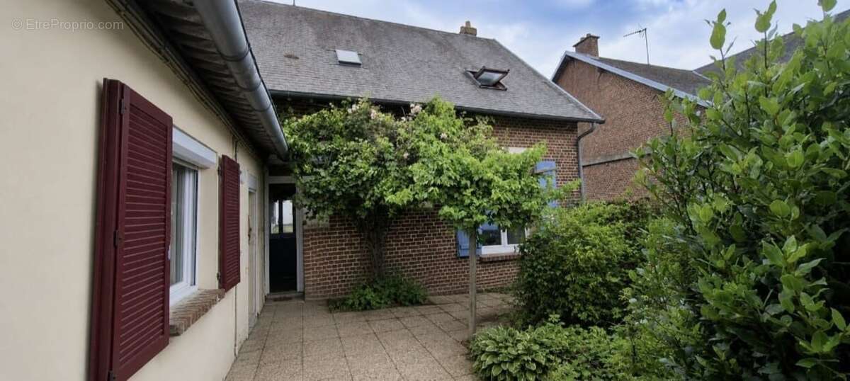 Maison indivuelle à vendre 6 pièces, Garage et Jardin ETREILLERS (02590) - photo 5