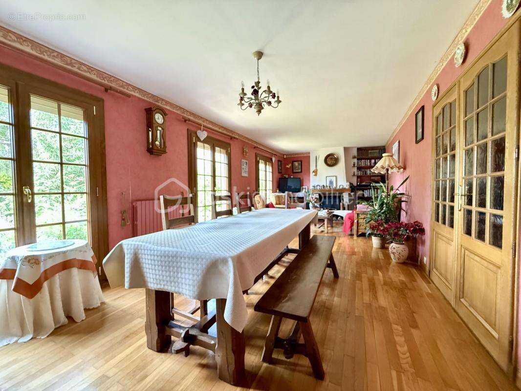 Maison individuelle de plain pied - garage et jardin proche commerces et chu - photo 2