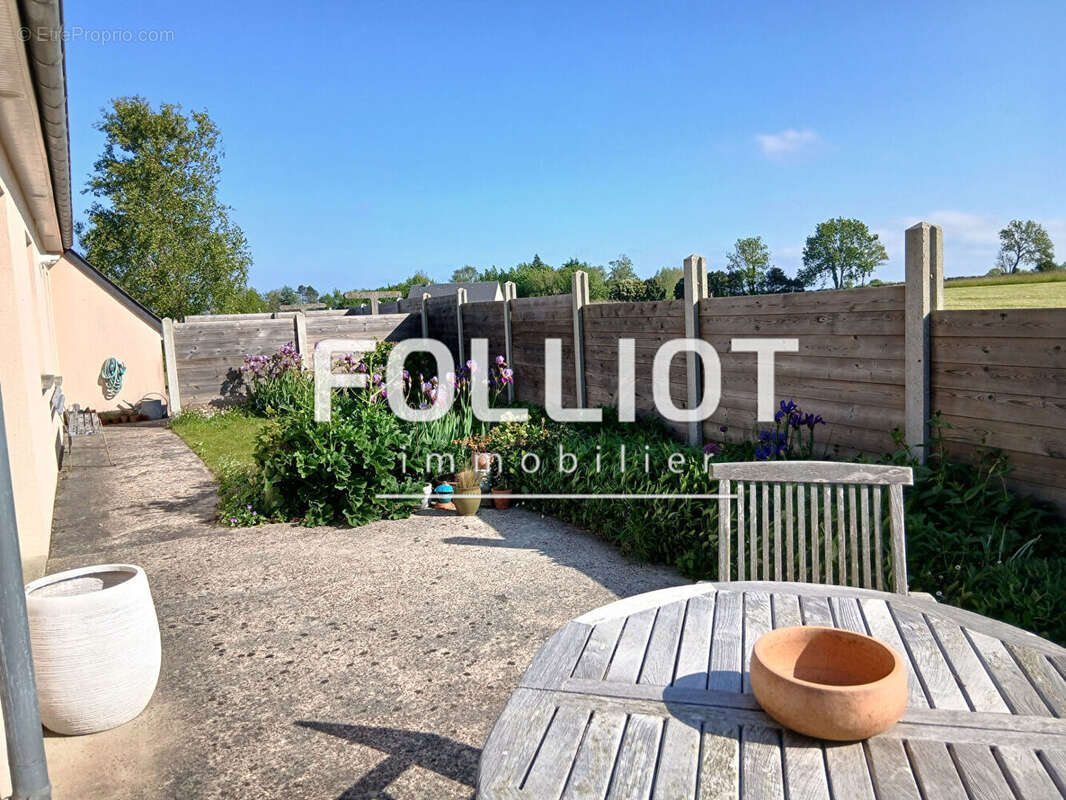 Maison à AGON-COUTAINVILLE