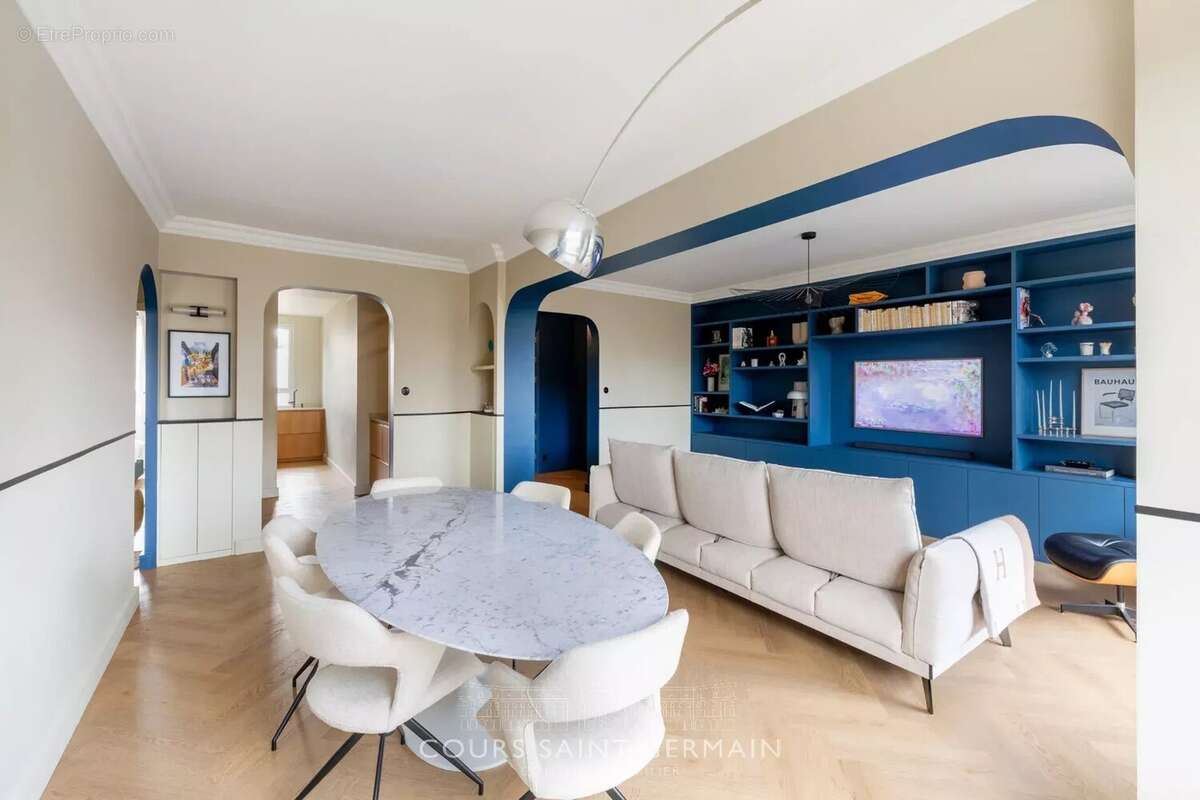 Appartement à PARIS-16E