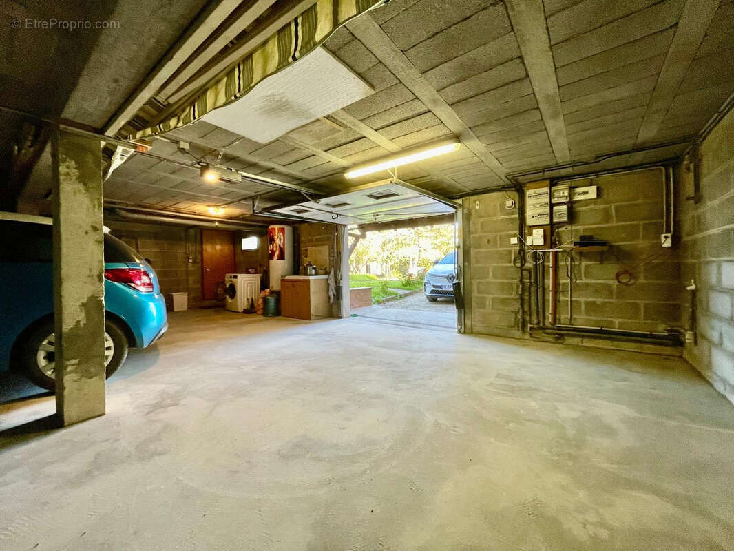 Maison à VILLENEUVE-SAINT-SALVES