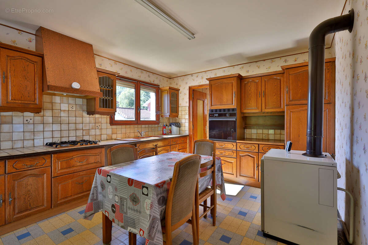 Maison à OYTIER-SAINT-OBLAS