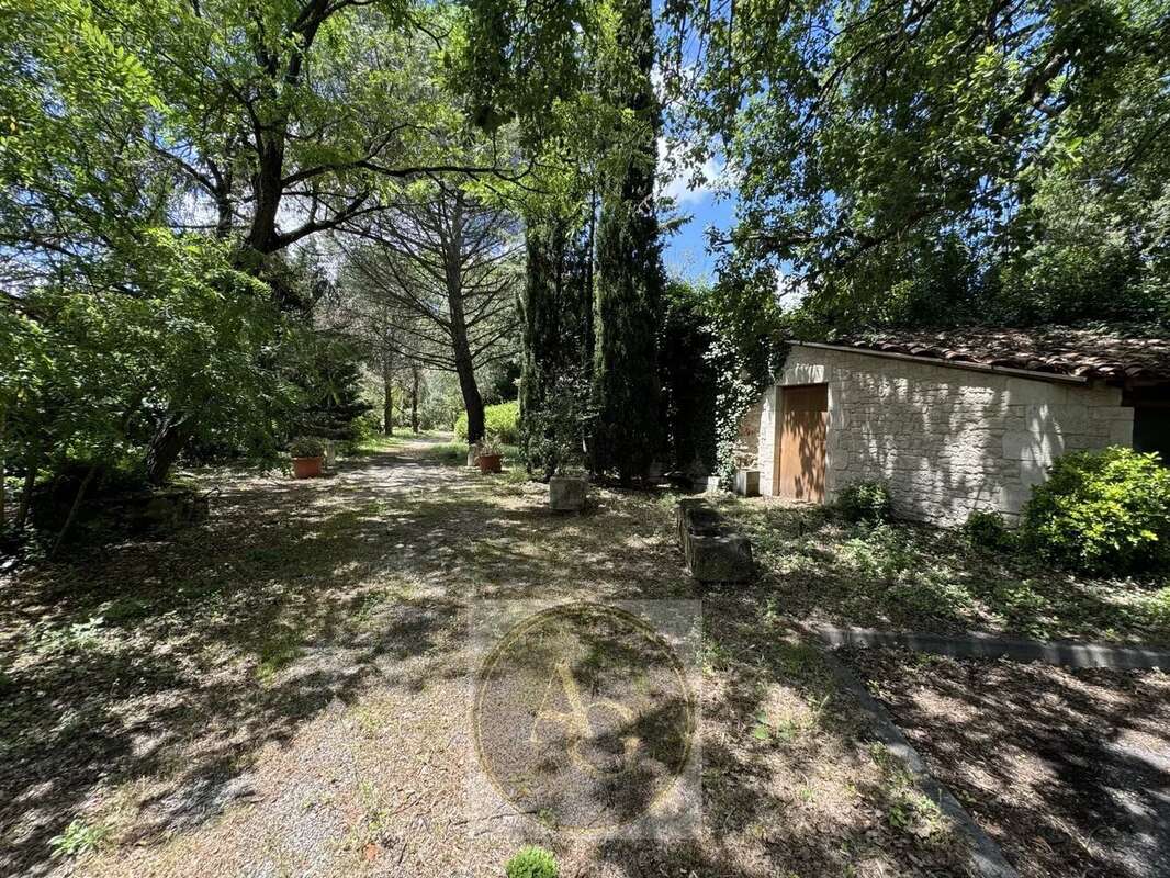 Commerce à CASTELNAUDARY