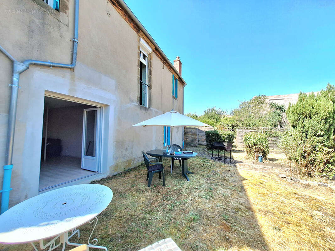 A vendre Grande maison à fort potentiel à Doyet - photo 17