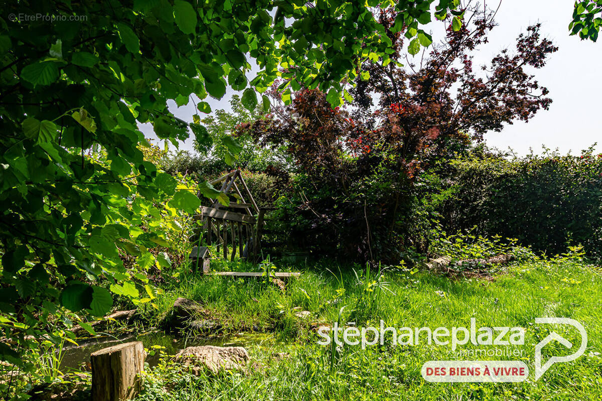 Maison à CHATILLON-SUR-CHALARONNE