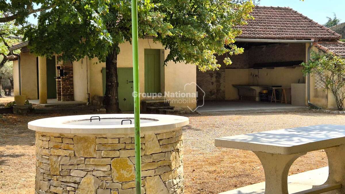 Beaumes de venise mas de caractere sur 2893 m² de terrain - photo 27