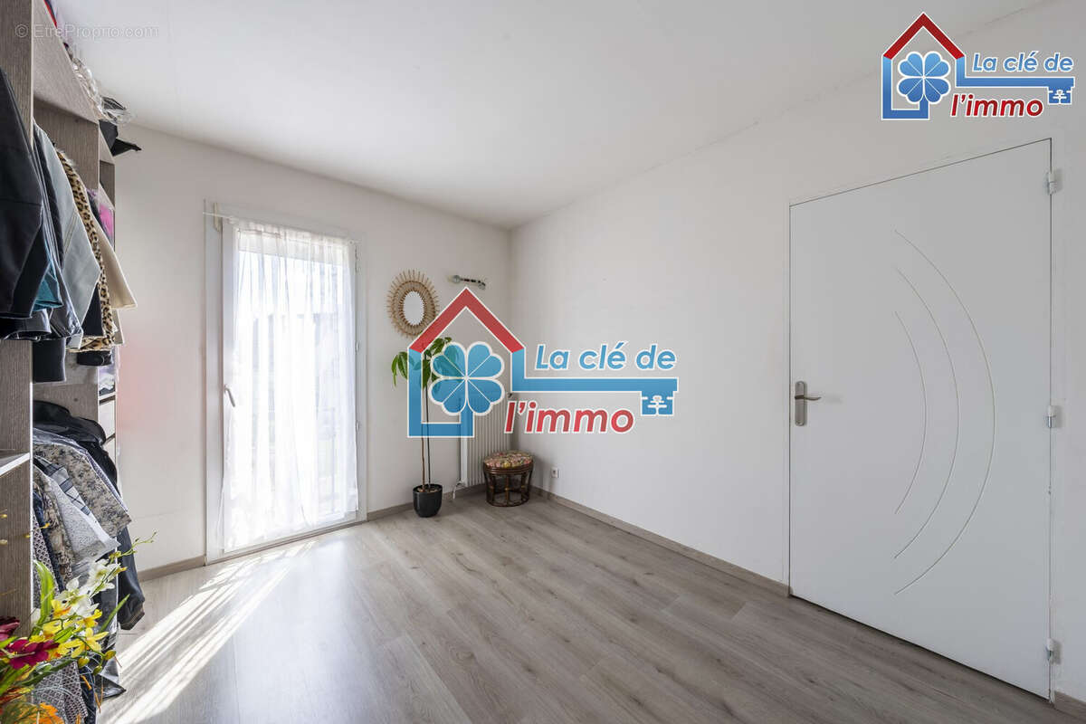 Maison 5 pièces 103 m² à vendre à Moissy-Cramayel (77550) - photo 9