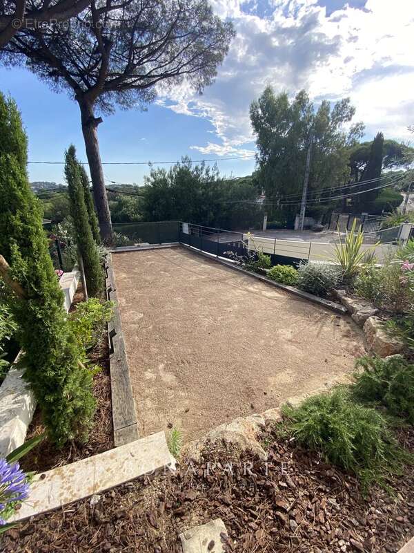 Sainte-maxime - jolie villa contemporaine de 230m² - a pieds de la plage de la nartelle - photo 17