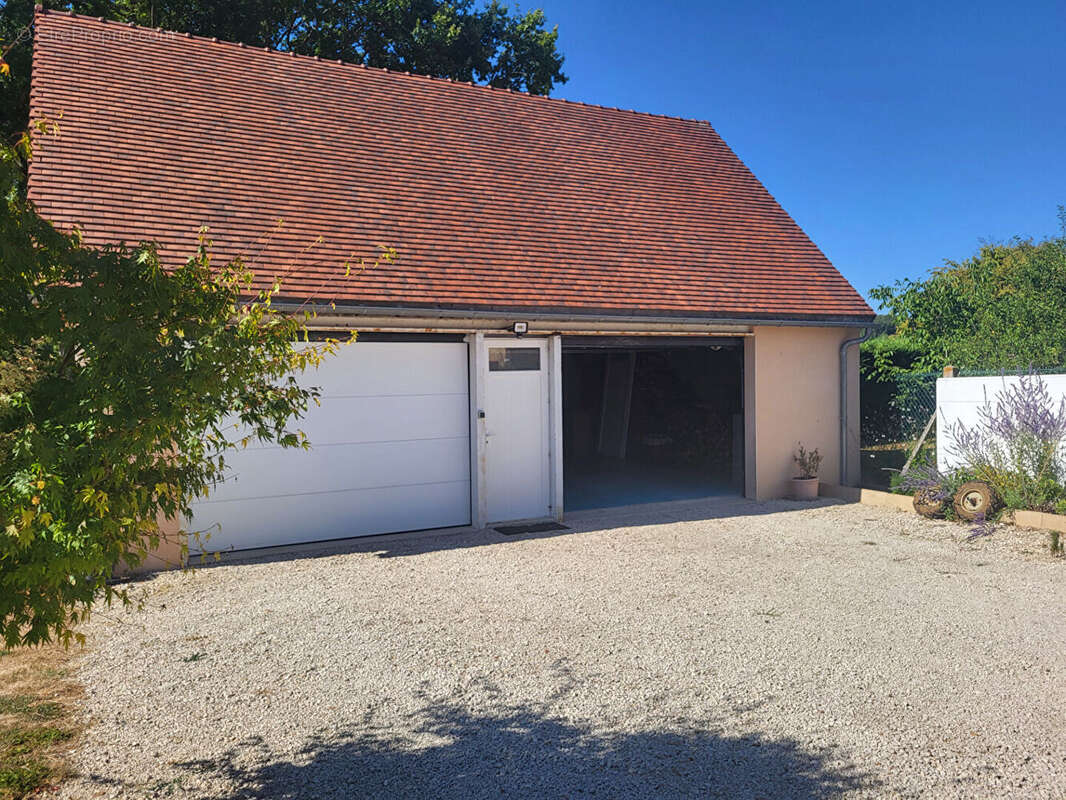 Longere renovee - photo 13