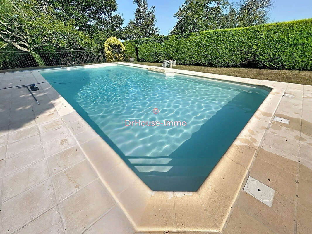 Maison à CHAMPAGNAC-DE-BELAIR