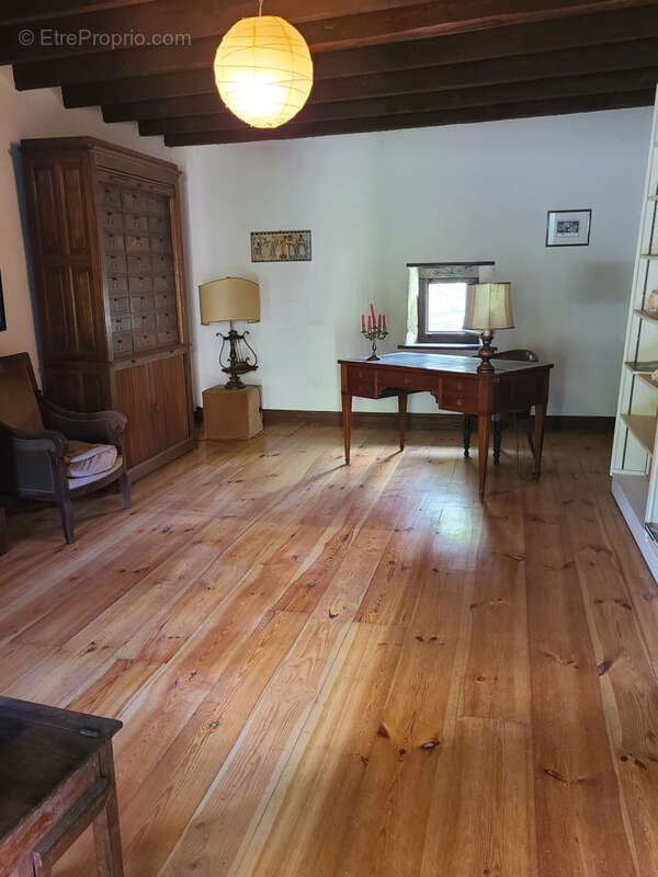 Maison à ISSERTEAUX