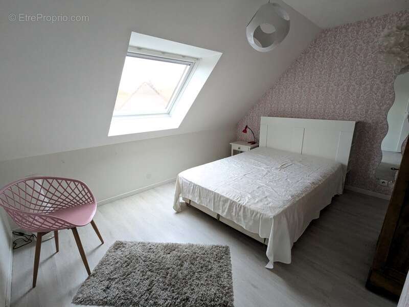 Maison à NEUVILLE-EN-FERRAIN