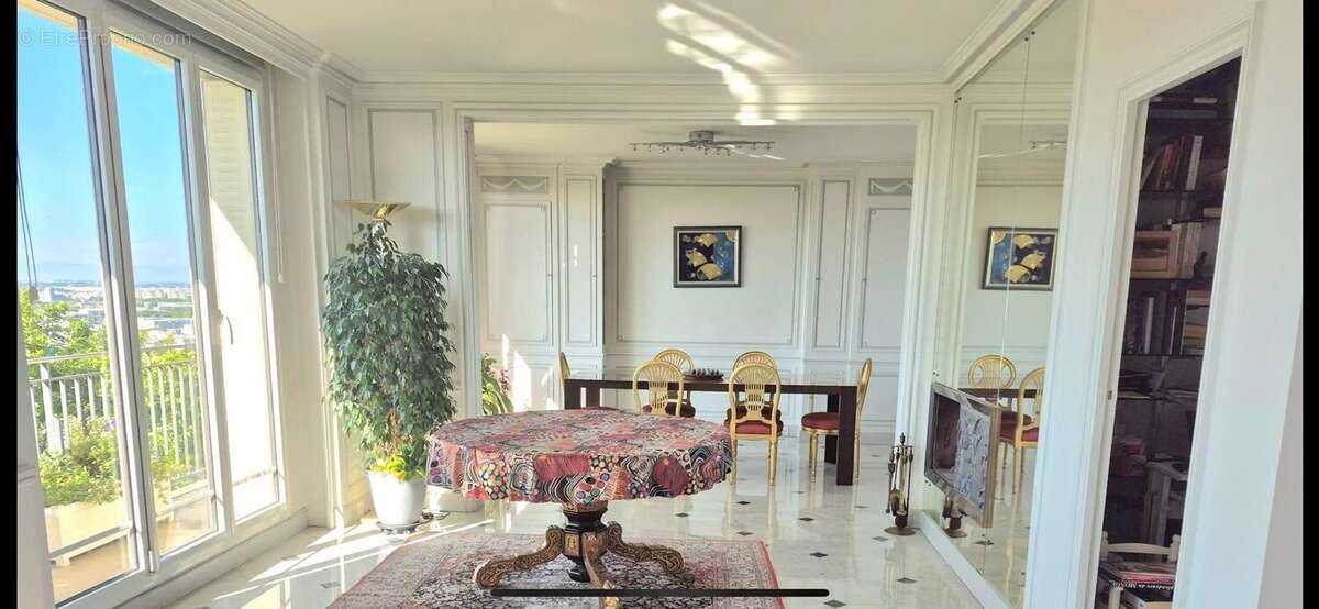 Appartement à PARIS-19E