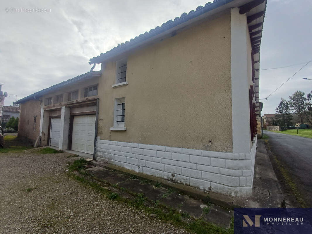 Maison à DEVIAT