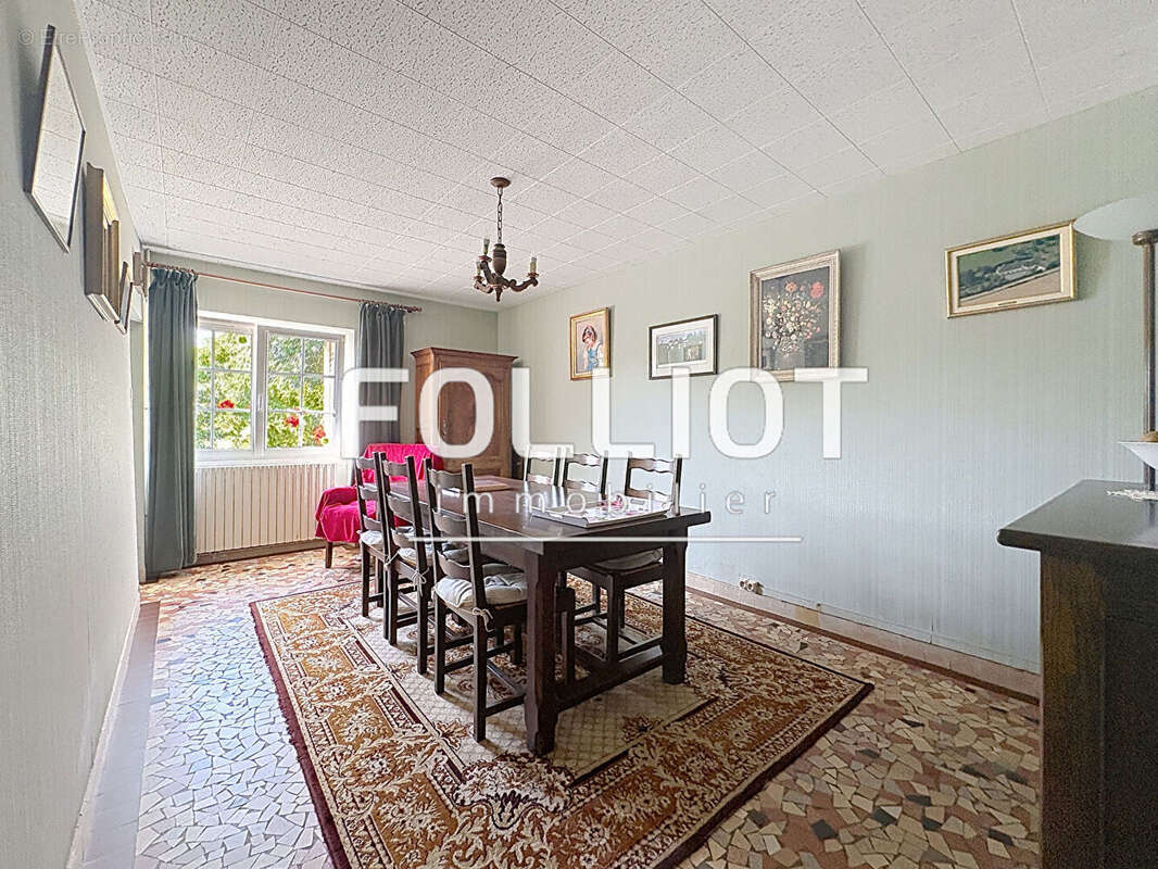 A VENDRE Maison à Condé sur Vire - 50890 - photo 9