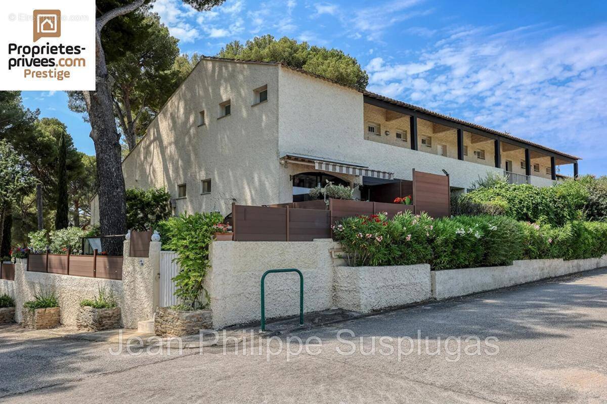 Appartement à SAINT-CYR-SUR-MER