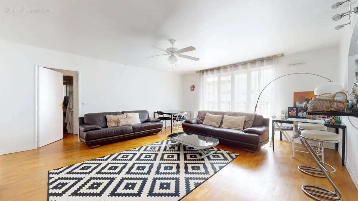 Appartement à MONTIGNY-LE-BRETONNEUX