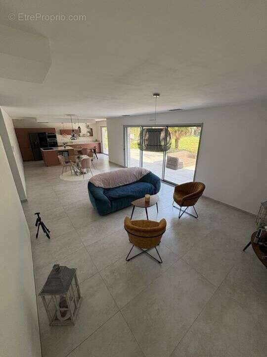 Maison à VOUZON