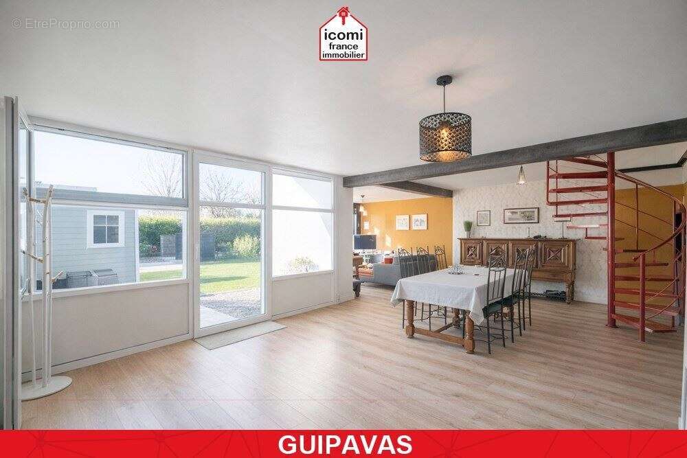 Maison à GUIPAVAS
