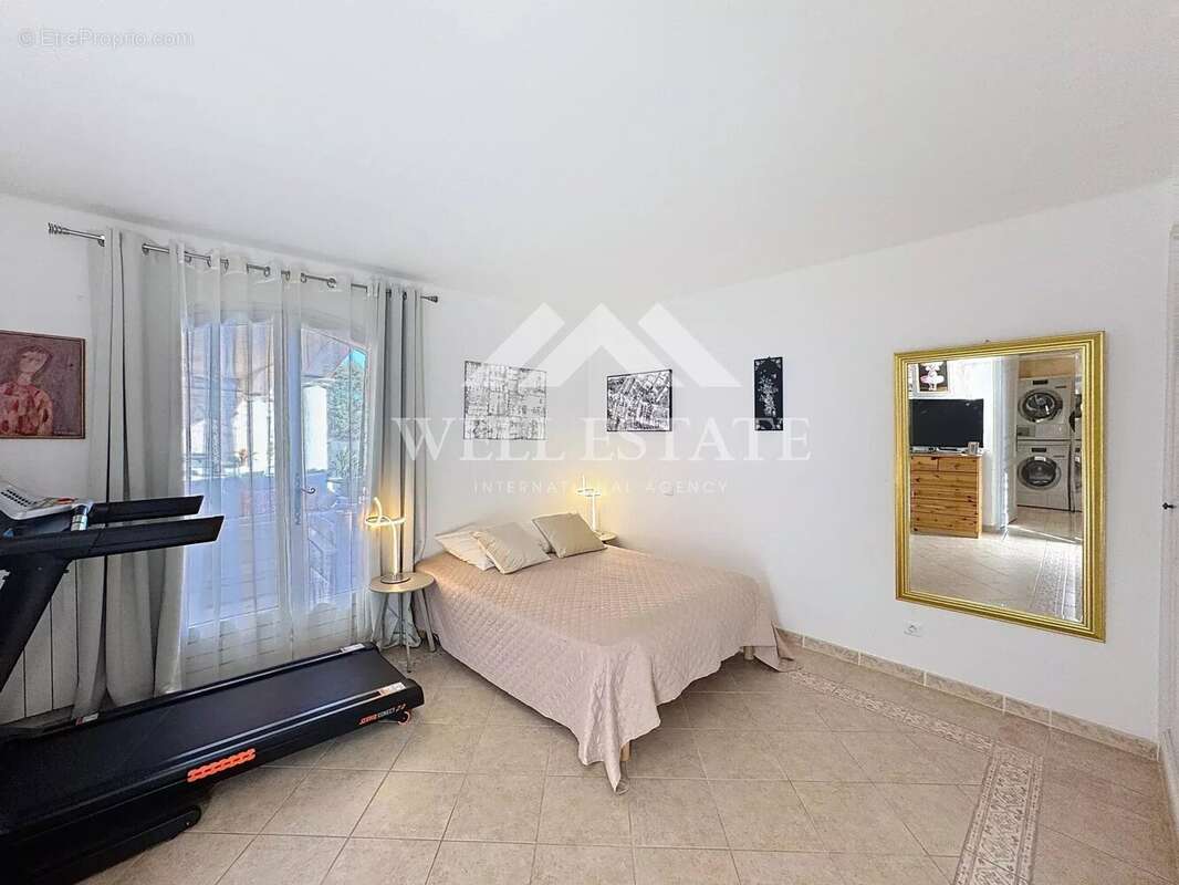 Maison à LES ADRETS-DE-L&#039;ESTEREL